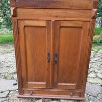 Mobiletto porta tabacchi