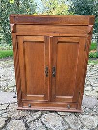 Mobiletto porta tabacchi