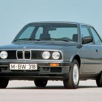 BMW E30 318i ricambi usati originali