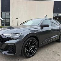 AUDI Q8 50 TDI 286 CV quattro S line edition Bla