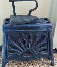 Stufa in ghisa d'epoca con ferro,a legna,perfettam