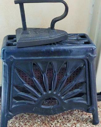 Stufa in ghisa d'epoca con ferro,a legna,perfettam