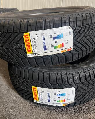 215 55 16 invernali Pirelli NUOVE!! mai usate!