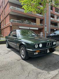 BMW E30 320i Cabriolet