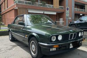 BMW E30 320i Cabriolet