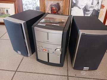 IMPIANTO Audio musicassette-CD- Radio e 2 casse
