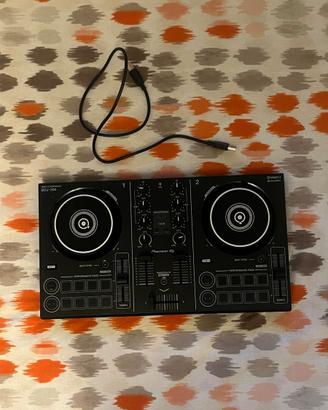 Pioneer DJ DDJ-200 Smart DJ Controller, Black