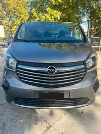 Opel vivaro 9 posti