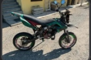 Sca.mbio 2 moto 50c -prezzo simbolico leggere desc