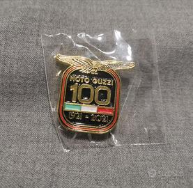 Moto Guzzi spilla centenario