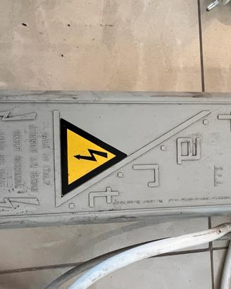 Trasformatore insegna neon