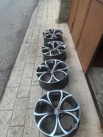 Cerchi in lega da 19