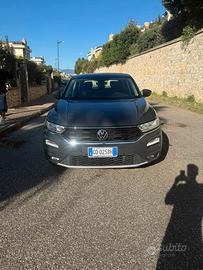 VOLKSWAGEN TROC
