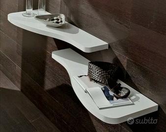 Mensola da muro sagomate (sono 2) sospesa in legno