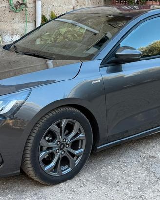 Ford focus st line