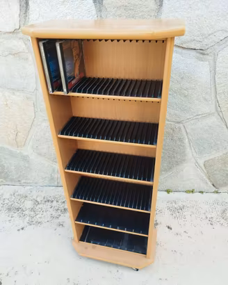 Mobiletto in legno porta cd