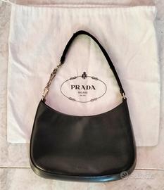 Borsetta originale Prada Cleo  in pelle nera