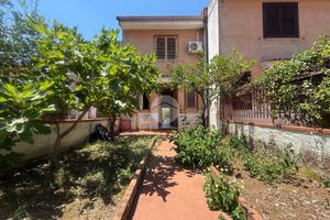 VILLA A SCHIERA A SCALEA