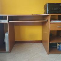 scrivania usata . Gorizia