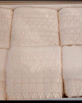 Set asciugamani con merletto 