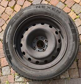 4 gomme invernali 185/65 R15 88H + cerchi in ferro