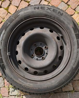 4 gomme invernali 185/65 R15 88H + cerchi in ferro
