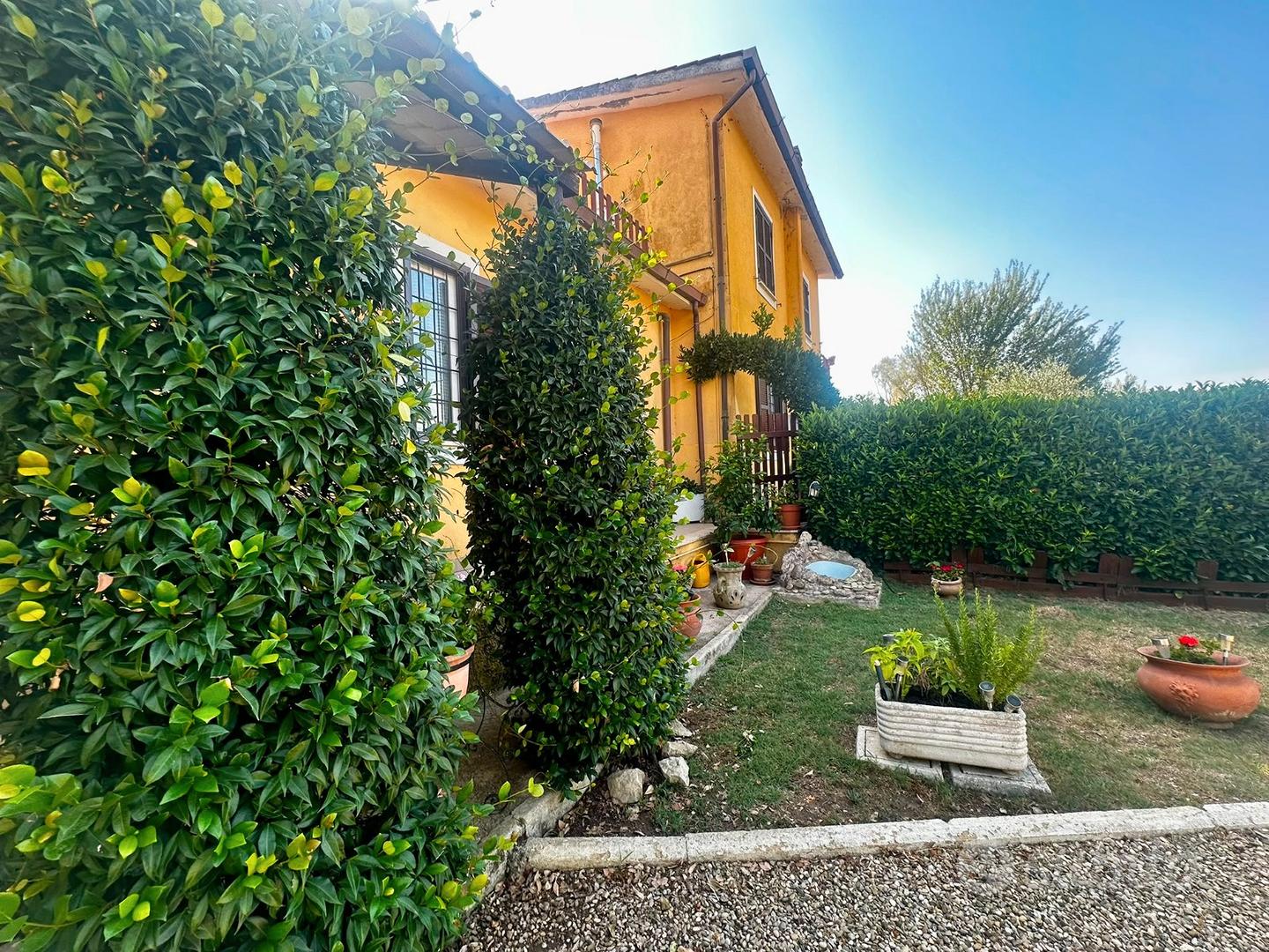 Casale Indipendente con 3 Unità Abitative - Vista 2