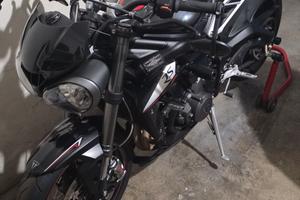 Triumph street triple 765 rs
