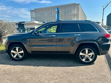 Grand cherokee overland