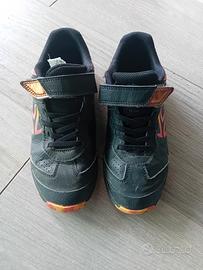 scarpe con strappo n.36