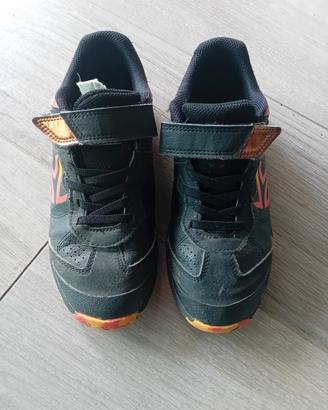 scarpe con strappo n.36