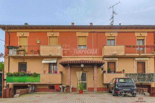 QUADRILOCALE CON BALCONE E CANTINA