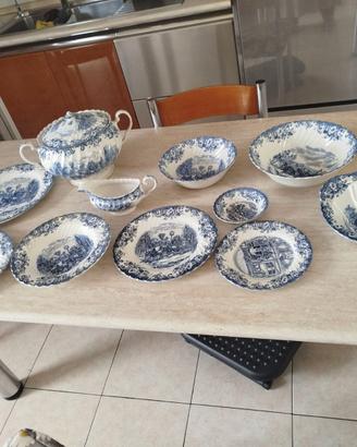 Servizio piatti stile inglese
