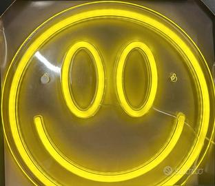Insegna led “smile”