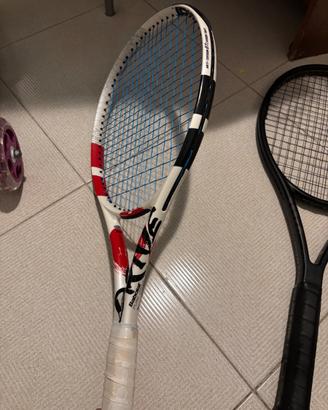 Varie racchette da tennis