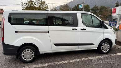 Ford tourneo custom 2017