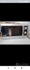 Forno a microonde 