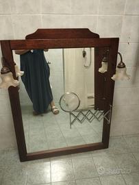Specchio bagno in legno con due lampade