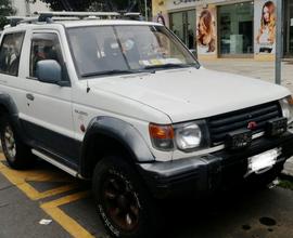 Mitsubishi pajero 2.5 GLS Turbo