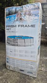piscina con scaletta inclusa 
