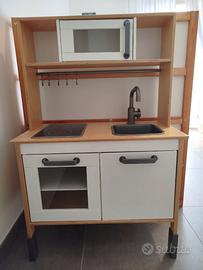 Cucina giocattolo IKEA per bambini