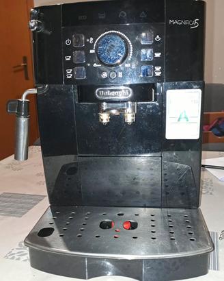 macchinetta delongi magnifica S 