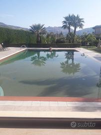 Dependance in villa con piscina