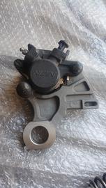 pinza e supporto freno posteriore Yamaha R6 2004