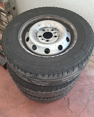Cerchi e gomme Fiat ducato 215 70 r15 M+S
