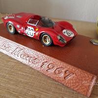 Modellino Ferrari 330P4 43 cuoio schedoni