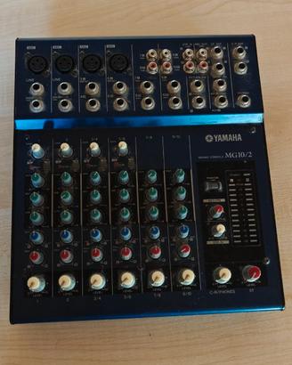 Mixer Yamaha MG 10/2
