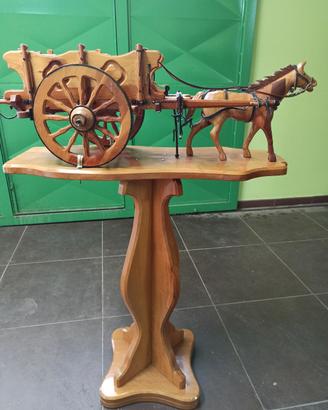 Scultura in legno pregiato fatta a mano