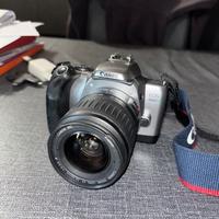 macchina fotografica canon EOS 3000V