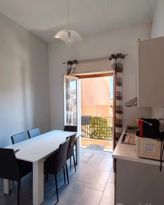 Bivani ristrutturato con giardino ad Acireale 